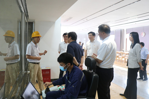 中國建材集團黨委常委、紀委書記楊杰到 洛陽海中調(diào)研